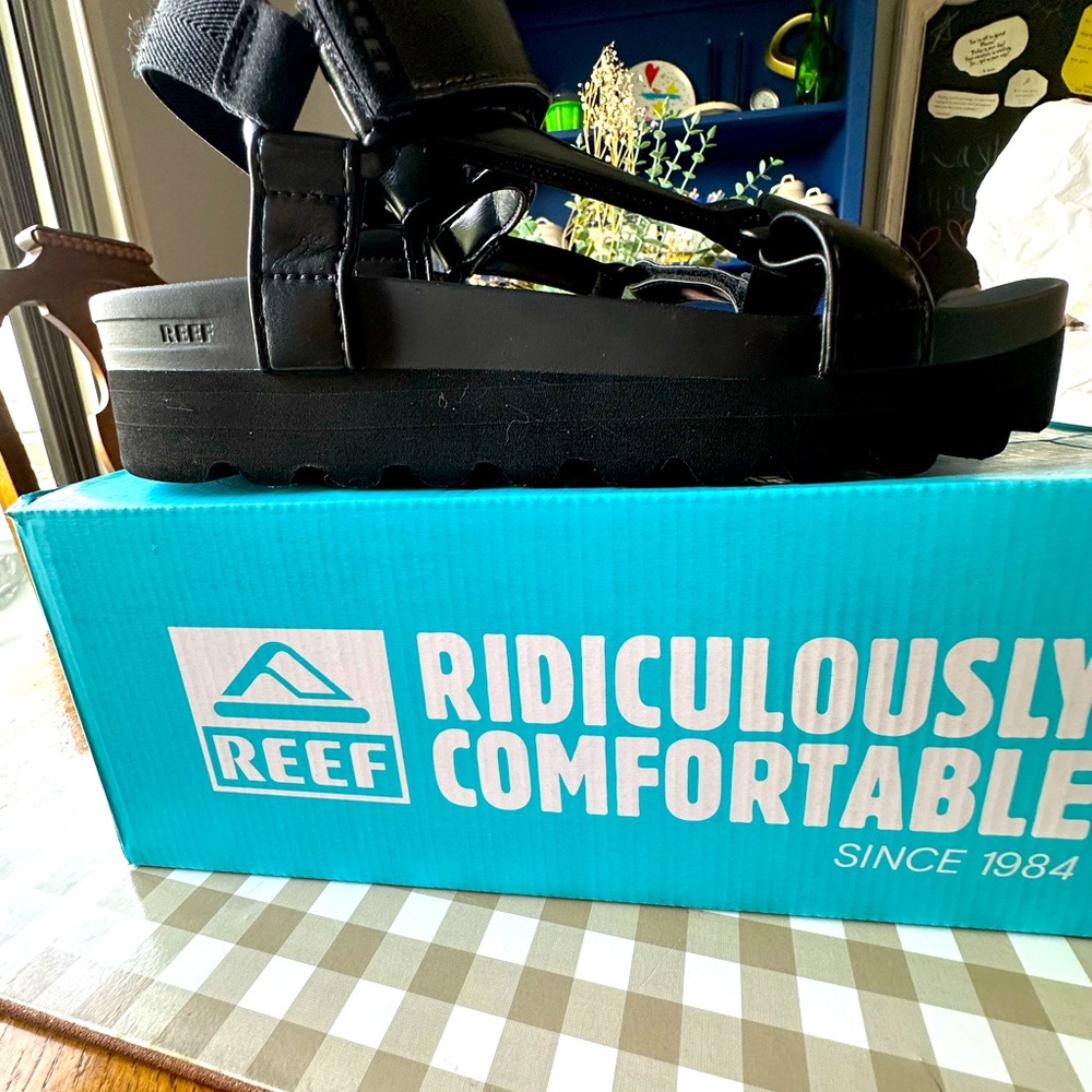 Reef cushion remi HI sz 9.5